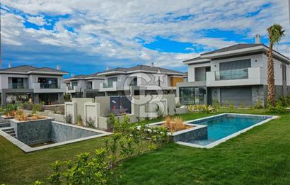 Sasalı'da Site İçerisinde Müstakil Havuzlu 5+1 Kiralık Villa