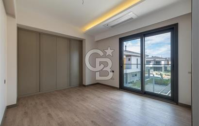Sasalı'da Site İçerisinde Müstakil Havuzlu 5+1 Kiralık Villa