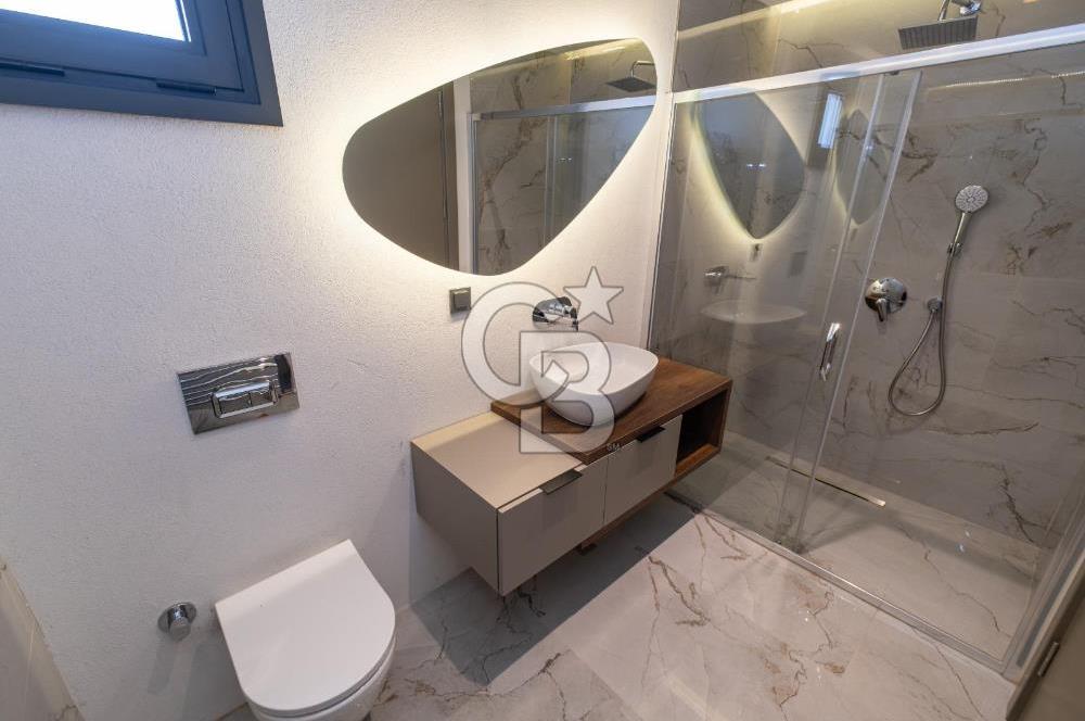 Sasalı'da Site İçerisinde Müstakil Havuzlu 5+1 Kiralık Villa