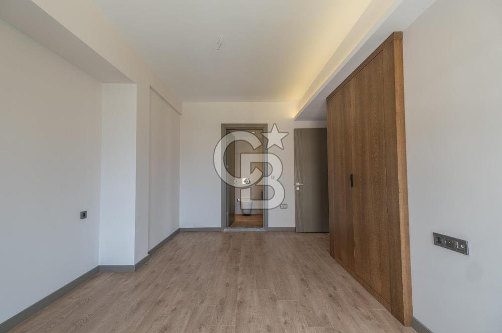 Sasalı'da Site İçerisinde Müstakil Havuzlu 5+1 Kiralık Villa