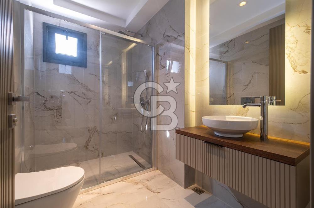 Sasalı'da Site İçerisinde Müstakil Havuzlu 5+1 Kiralık Villa
