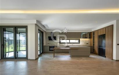 Sasalı'da Site İçerisinde Müstakil Havuzlu 5+1 Kiralık Villa