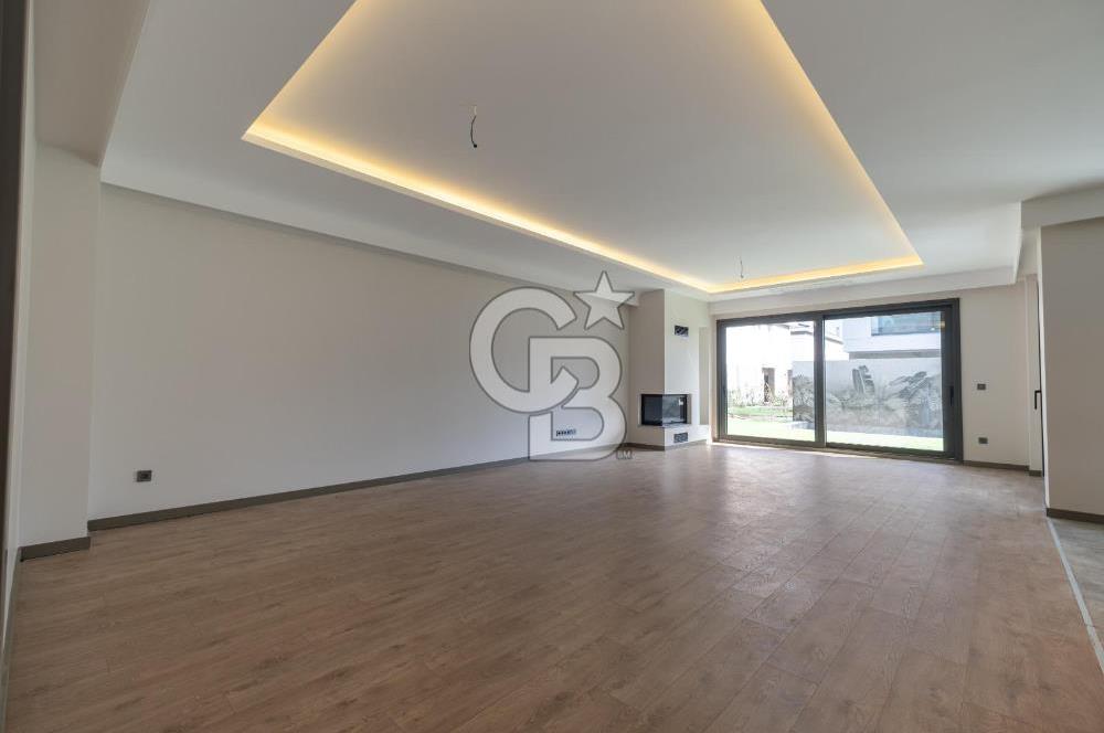 Sasalı'da Site İçerisinde Müstakil Havuzlu 5+1 Kiralık Villa