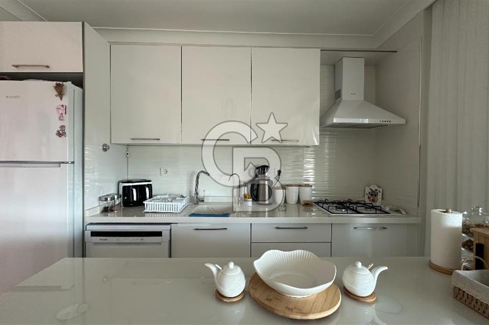 Havuzlu Sitede Bahçeli Masrafsız 2+1 Satılık Daire