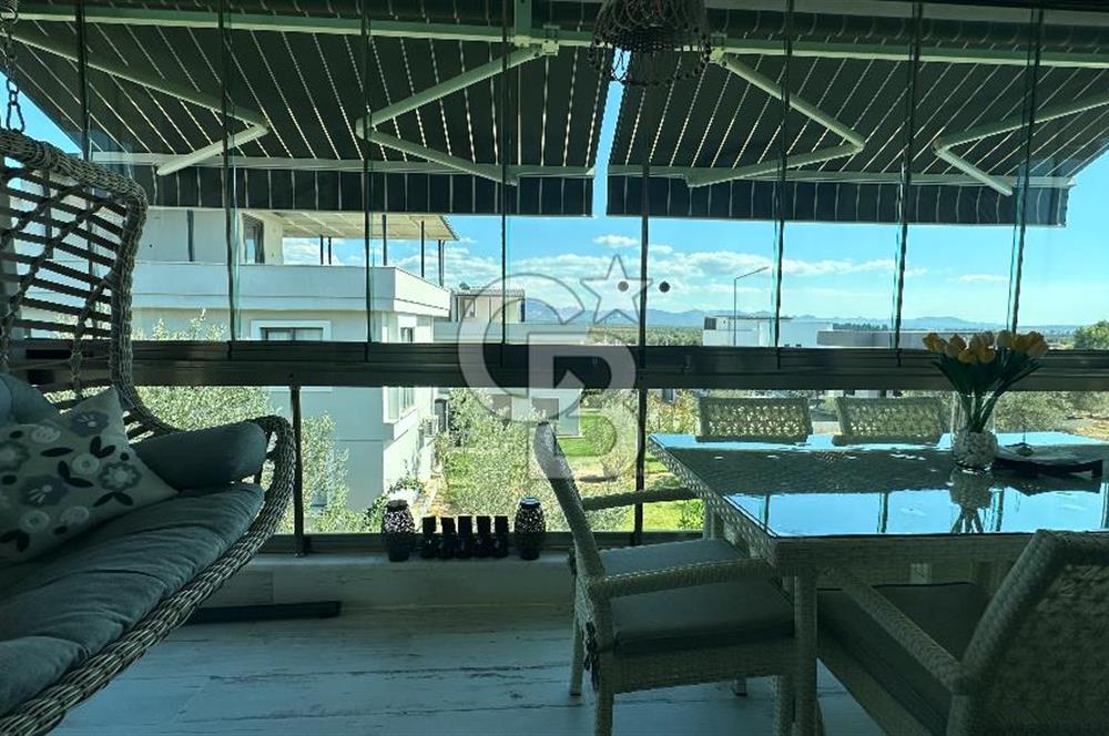 Havuzlu Sitede Bahçeli Masrafsız 2+1 Satılık Daire