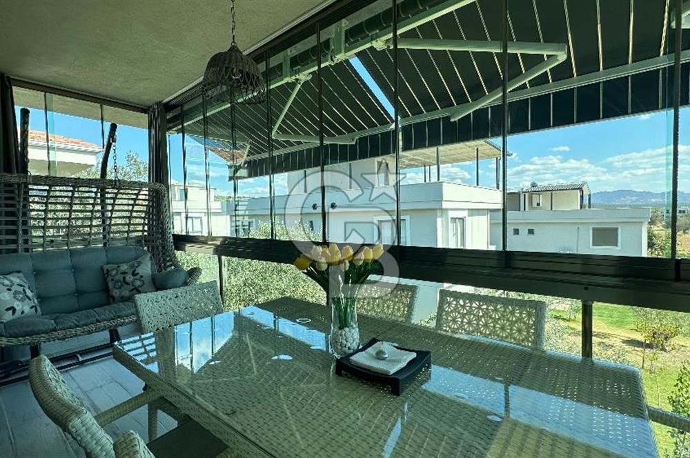 Havuzlu Sitede Bahçeli Masrafsız 2+1 Satılık Daire