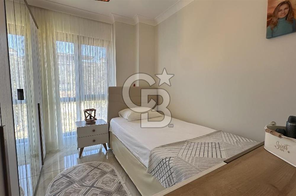 Havuzlu Sitede Bahçeli Masrafsız 2+1 Satılık Daire