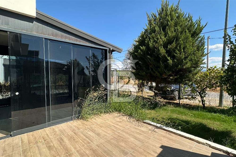 Havuzlu Sitede Kombili Bahçeli Masrafsız 3+1 Satılık Villa