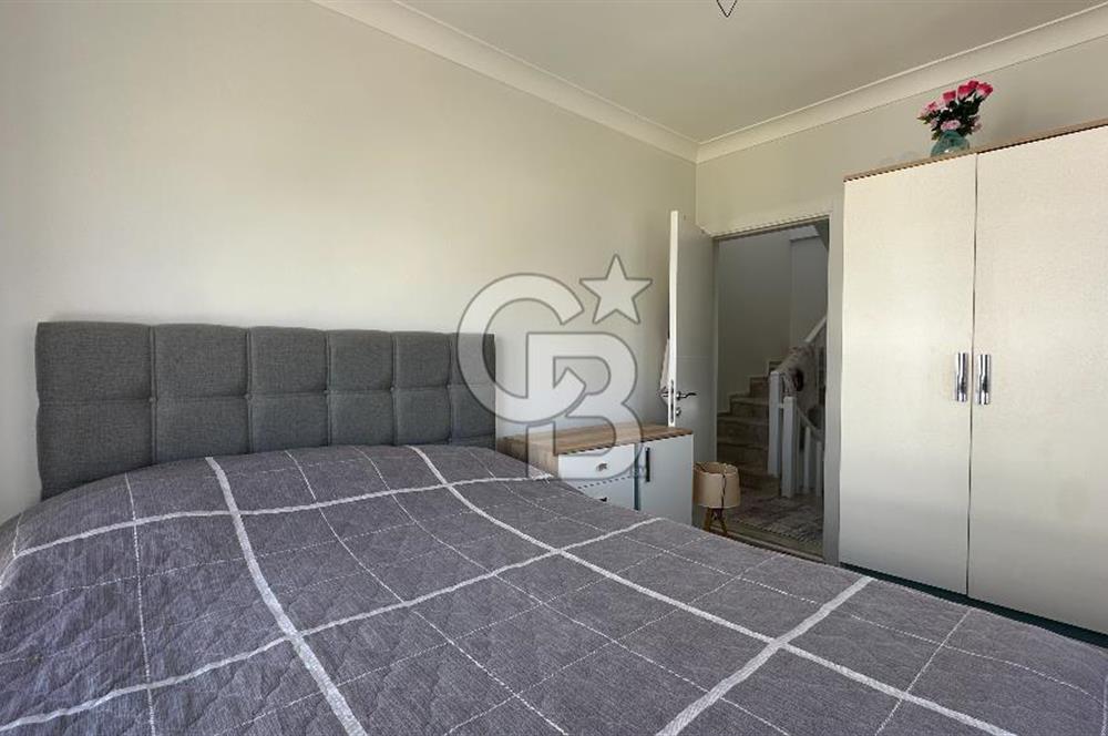 Havuzlu Sitede Kombili Bahçeli Masrafsız 3+1 Satılık Villa