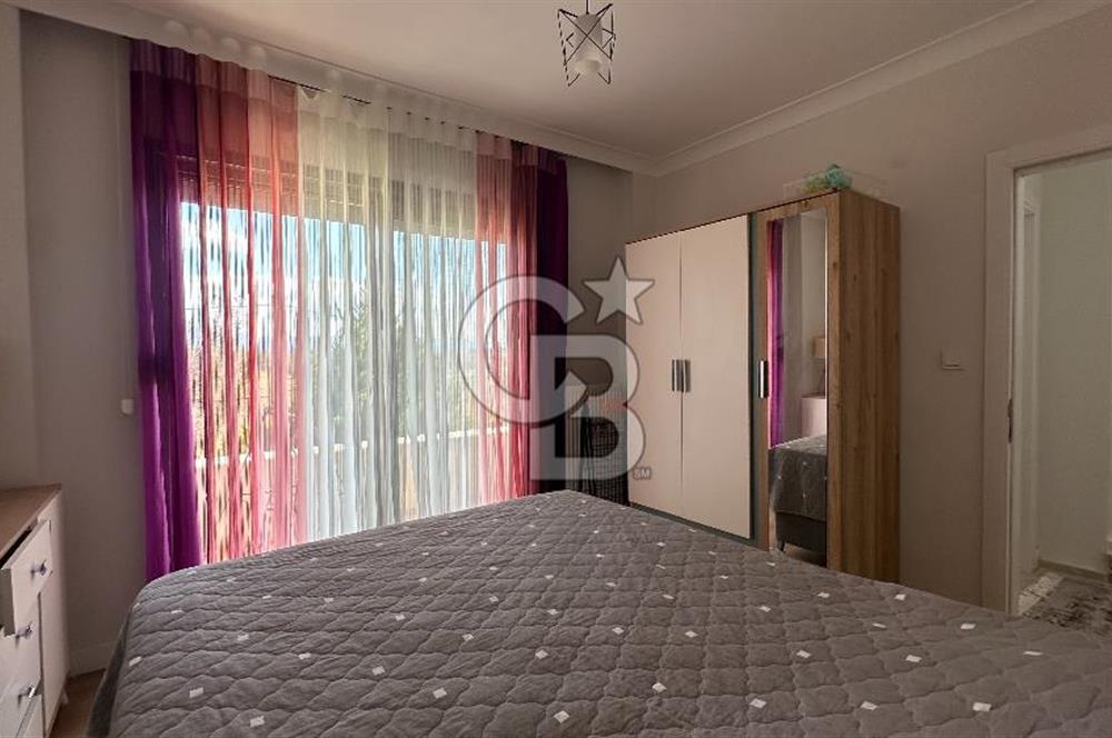 Havuzlu Sitede Kombili Bahçeli Masrafsız 3+1 Satılık Villa