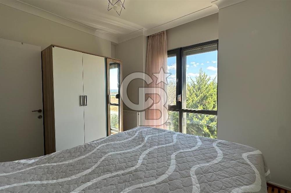 Havuzlu Sitede Kombili Bahçeli Masrafsız 3+1 Satılık Villa