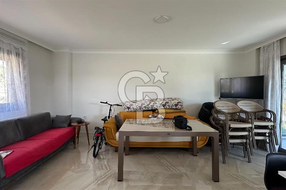 Havuzlu Sitede Kombili Bahçeli Masrafsız 3+1 Satılık Villa