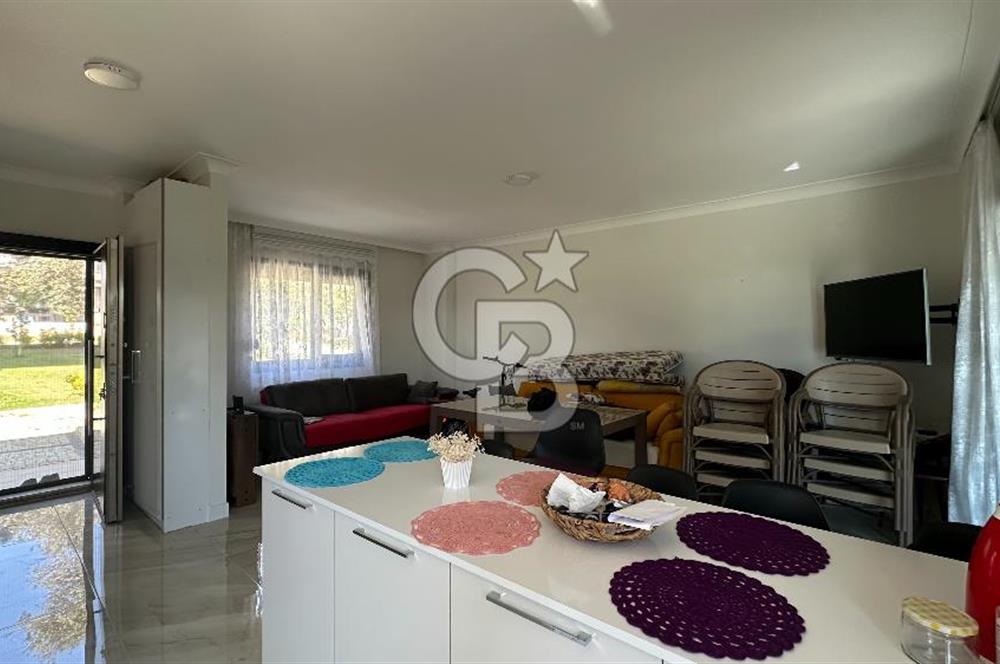 Havuzlu Sitede Kombili Bahçeli Masrafsız 3+1 Satılık Villa