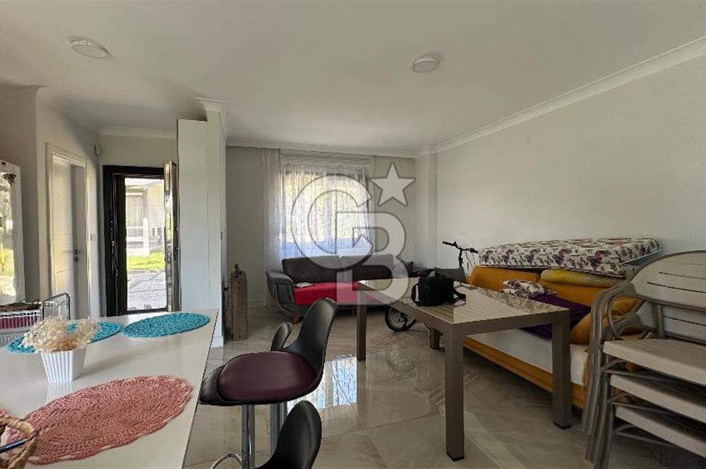 Havuzlu Sitede Kombili Bahçeli Masrafsız 3+1 Satılık Villa