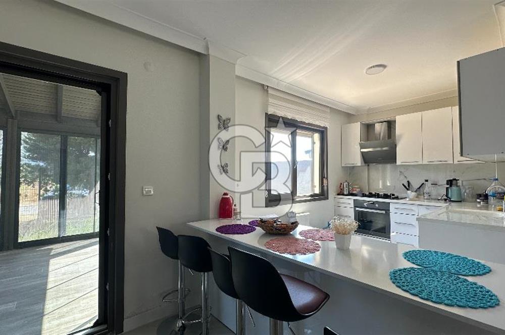 Havuzlu Sitede Kombili Bahçeli Masrafsız 3+1 Satılık Villa