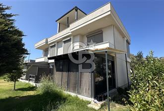 Havuzlu Sitede Kombili Bahçeli Masrafsız 3+1 Satılık Villa - 2 - 373314