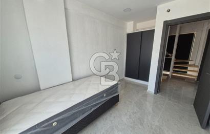 Dikili Çandarlı'da Satılık Deniz Manzaralı Havuzlu 3+1 Tripleks Villa