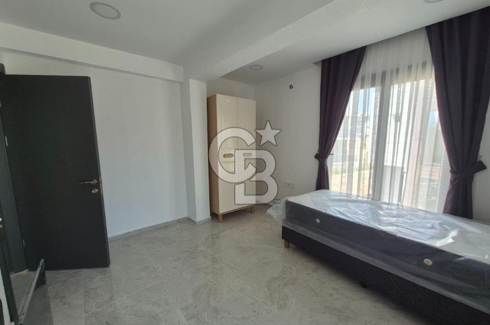 Dikili Çandarlı'da Satılık Deniz Manzaralı Havuzlu 3+1 Tripleks Villa