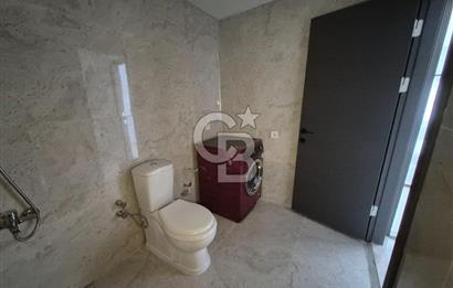 Dikili Çandarlı'da Satılık Deniz Manzaralı Havuzlu 3+1 Tripleks Villa