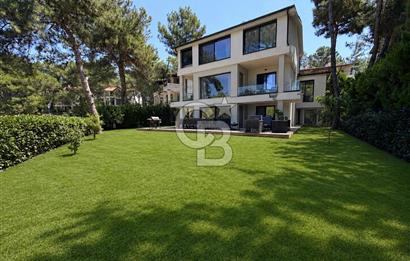 Urla Kalabak Çamlıbel Sitesinde Özel Tasarlanmış Satılık Villa