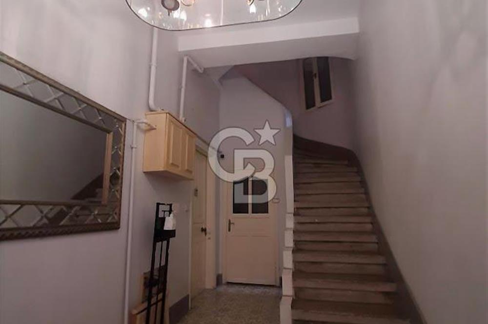Beyoğlu Asmalı Mescit'te Kiralık Eşyalı 1+1 Daire