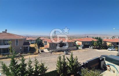 ANKARA SİNCAN ALCI MAHALLESİ’NDE CADDE ÜZERİ PRESTİJLİ 400 m² ARSALI VİLLA