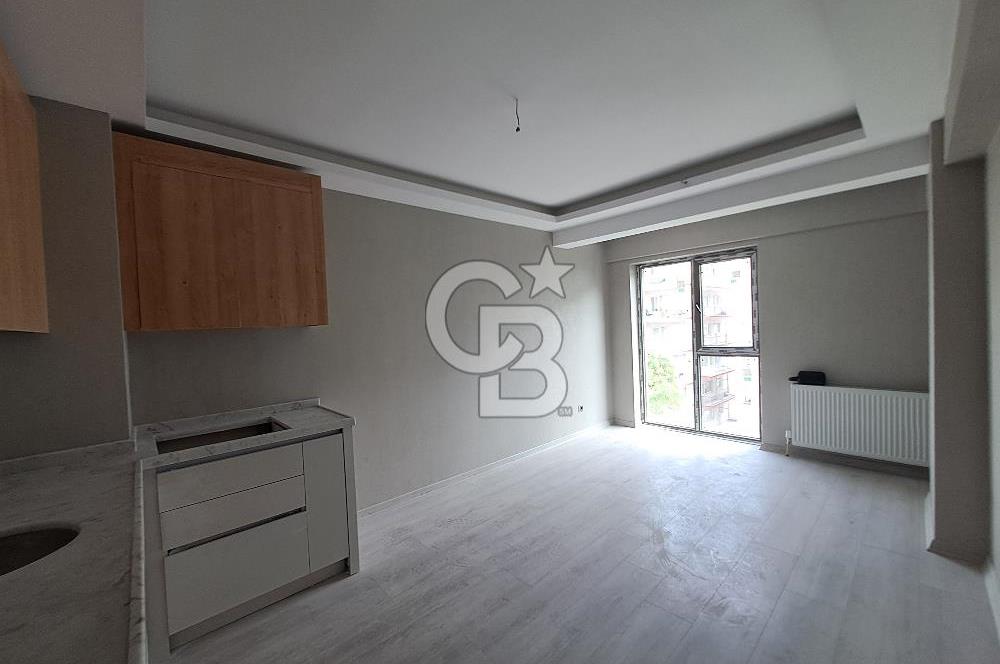 KIZILAY MİTHATPAŞA CADDESİNDE SIFIR BİNADA TERTEMİZ BOŞ 1+1 