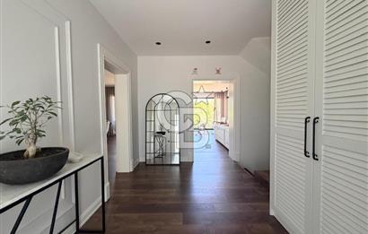 Urla Kalabak Çamlıbel Sitesinde Özel Tasarlanmış Satılık Villa
