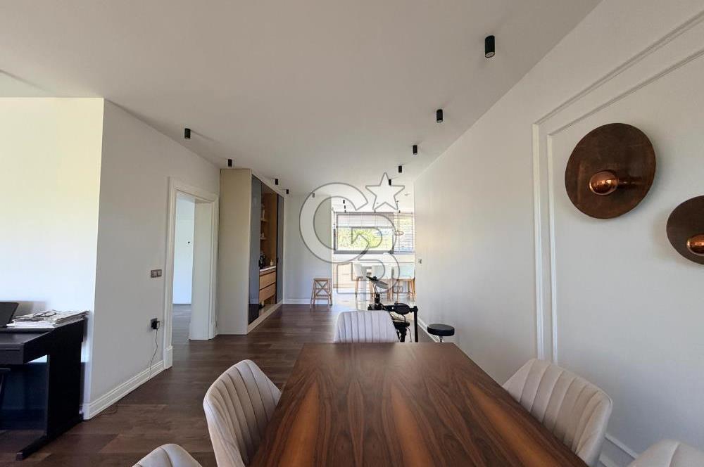 Urla Kalabak Çamlıbel Sitesinde Özel Tasarlanmış Satılık Villa