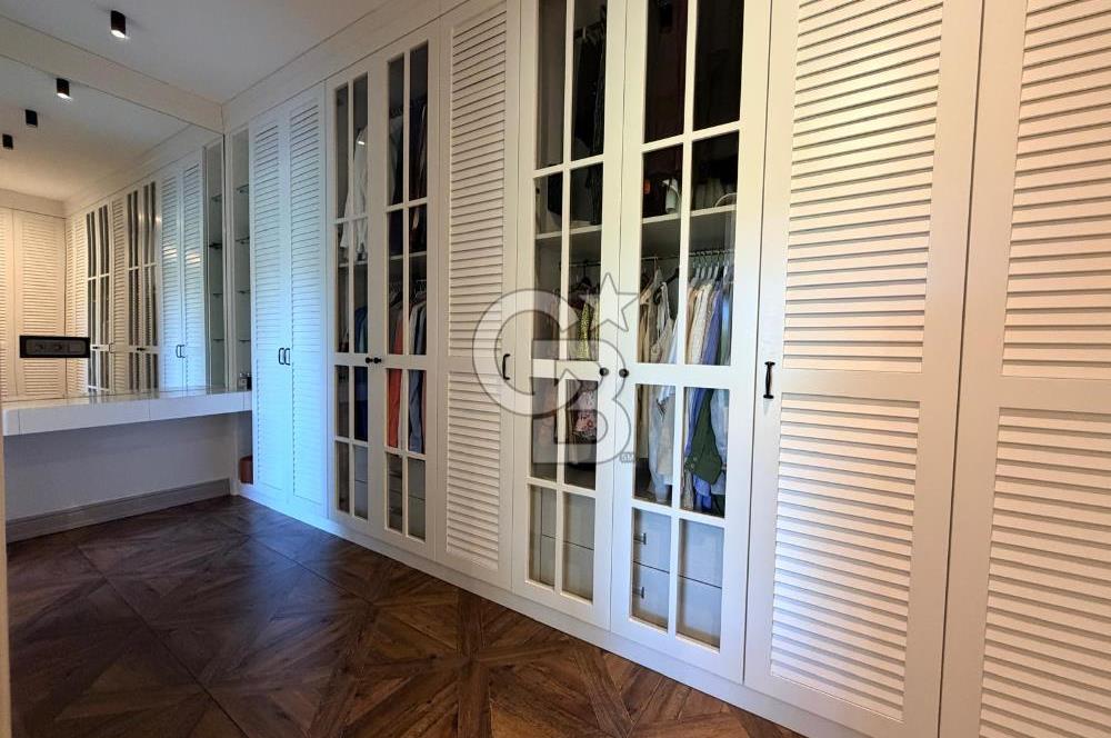 Urla Kalabak Çamlıbel Sitesinde Özel Tasarlanmış Satılık Villa