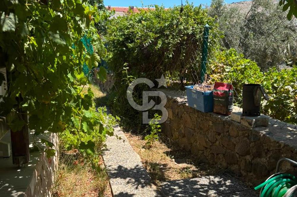 Çeşme'nin Balıkçı Kasabası Ildır'da Satılık Yazlık