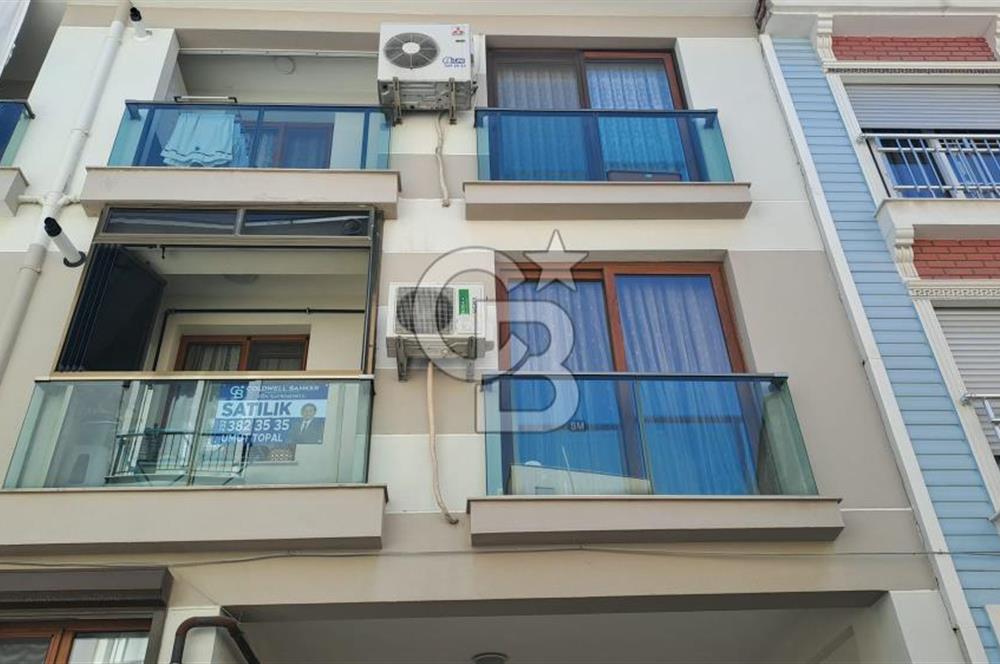 İZBANA VE HASTANEYE YAKIN - EŞYALI, MASRAFSIZ SATILIK DAİRE