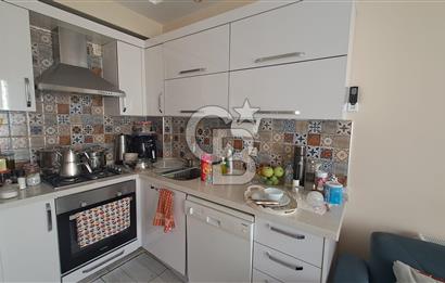 İZBANA VE HASTANEYE YAKIN - EŞYALI, MASRAFSIZ SATILIK DAİRE