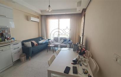 İZBANA VE HASTANEYE YAKIN - EŞYALI, MASRAFSIZ SATILIK DAİRE
