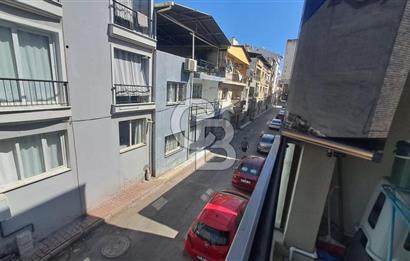 İZBANA VE HASTANEYE YAKIN - EŞYALI, MASRAFSIZ SATILIK DAİRE