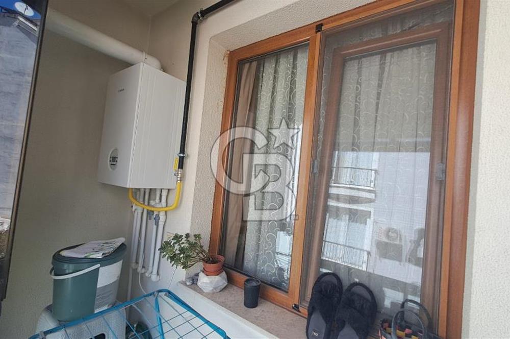 İZBANA VE HASTANEYE YAKIN - EŞYALI, MASRAFSIZ SATILIK DAİRE