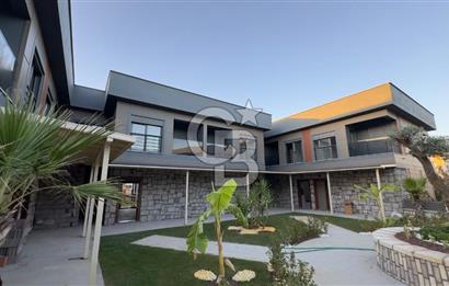 DİKİLİ CUMHURİYETTE SİTE İÇİNDE | MODERN | DENİZE YAKIN VİLLA