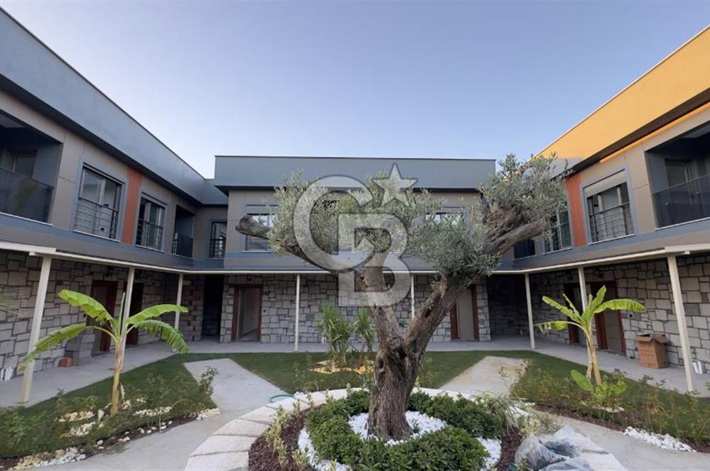 DİKİLİ CUMHURİYETTE SİTE İÇİNDE | MODERN | DENİZE YAKIN VİLLA