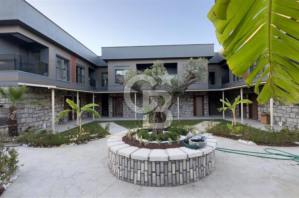 DİKİLİ CUMHURİYETTE SİTE İÇİNDE | MODERN | DENİZE YAKIN VİLLA