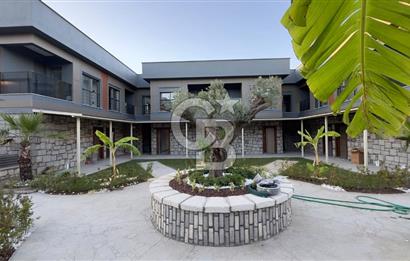 DİKİLİ CUMHURİYETTE SİTE İÇİNDE | MODERN | DENİZE YAKIN VİLLA