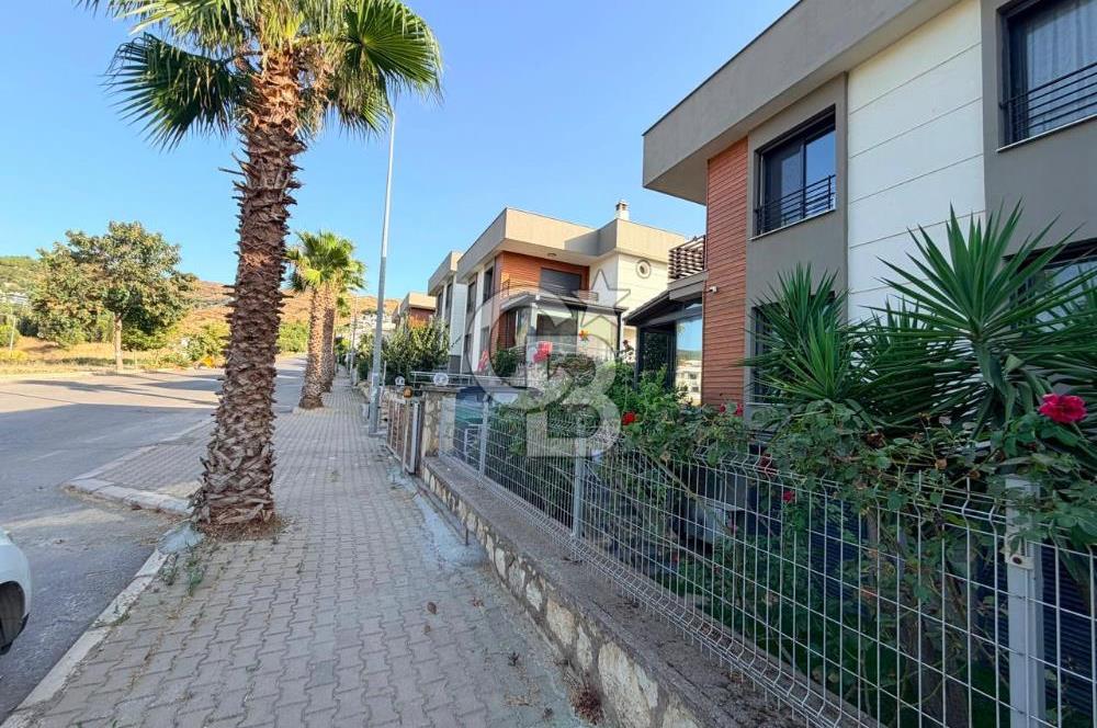 Güzelbahçe Kahramandere Okullar Bölgesinde Satılık Villa