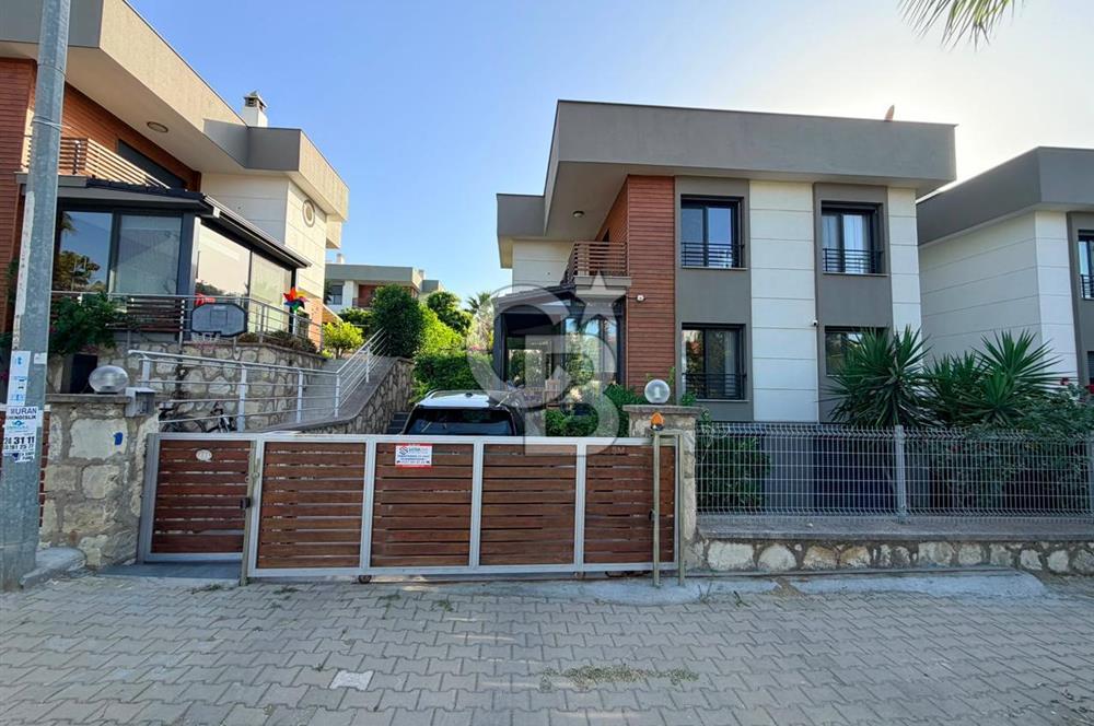 Güzelbahçe Kahramandere Okullar Bölgesinde Satılık Villa