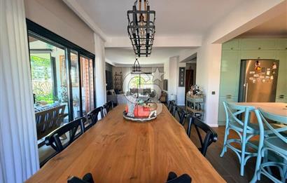Güzelbahçe Kahramandere Okullar Bölgesinde Satılık Villa