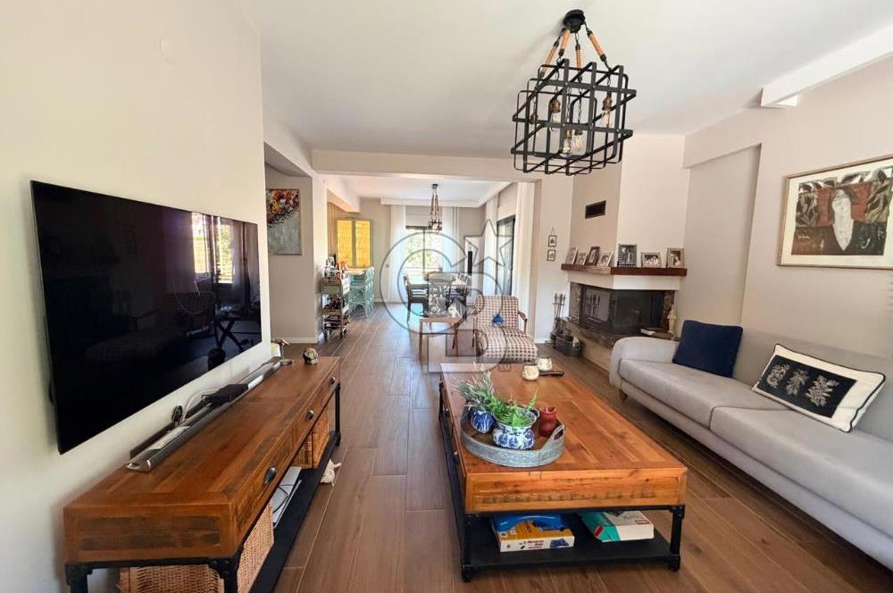 Güzelbahçe Kahramandere Okullar Bölgesinde Satılık Villa