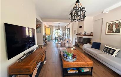 Güzelbahçe Kahramandere Okullar Bölgesinde Satılık Villa