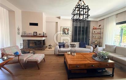 Güzelbahçe Kahramandere Okullar Bölgesinde Satılık Villa