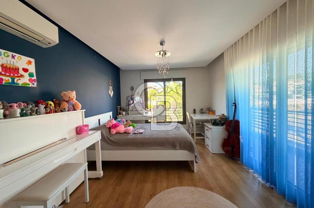 Güzelbahçe Kahramandere Okullar Bölgesinde Satılık Villa