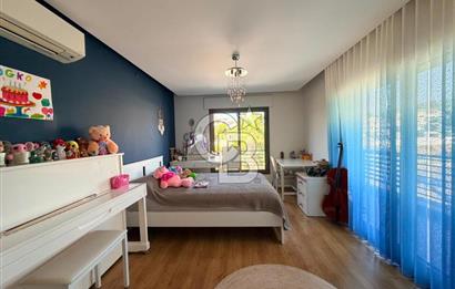 Güzelbahçe Kahramandere Okullar Bölgesinde Satılık Villa