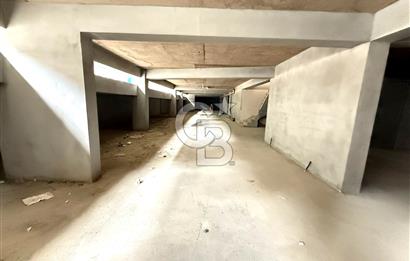 Acıbadem Caddesi Ön Cephe 600 M2 Satılık Depolu Dükkan