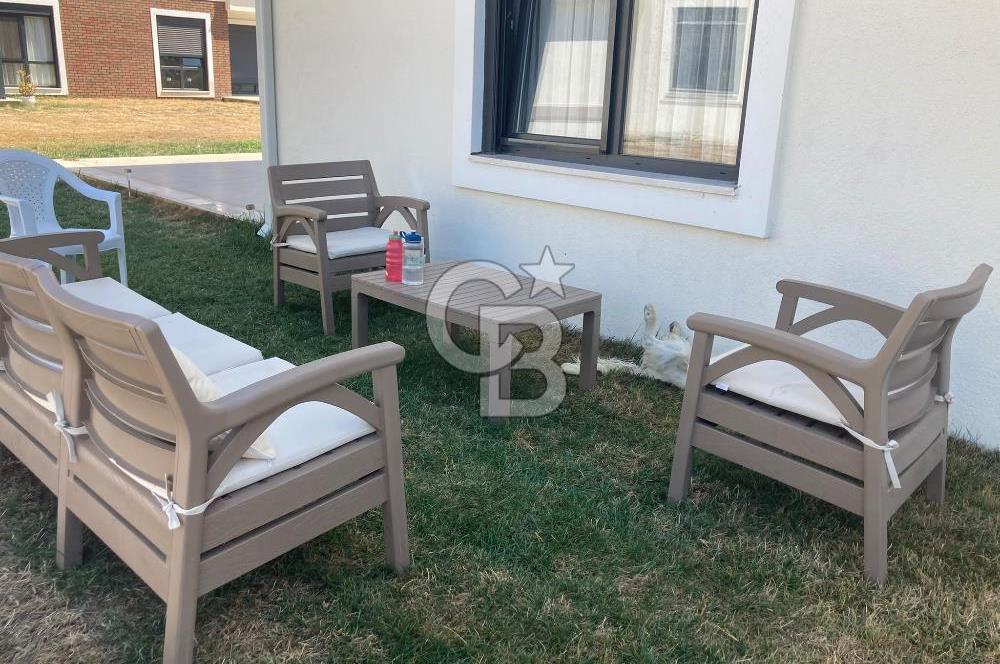 ALTINOVA KOLAYLI PLUS SİTESİNDE HAVUZLU SİTEDE EŞYALI 1+1